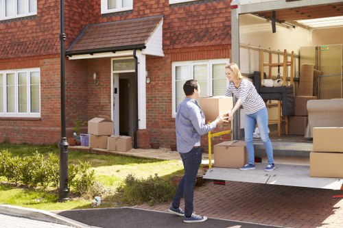 Moving services for homes and flats in Friern Barnet