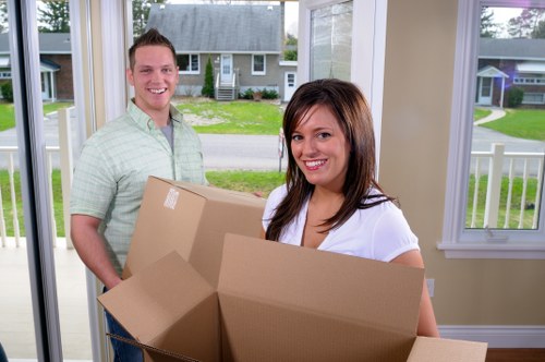 Local removal van planning for Friern Barnet customers
