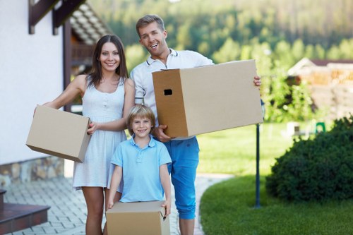 Cubic-yard quote calculation for a flat move in Friern Barnet